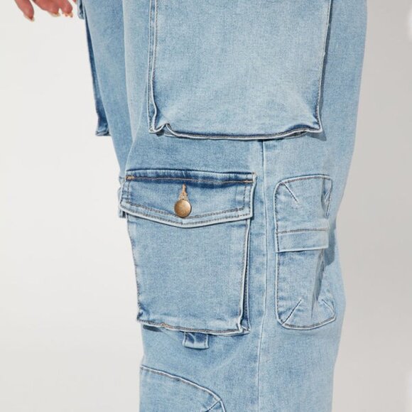 Fairfax High Rise Stretch Cargo Jeans - Light Wash - Picture 2 of 4